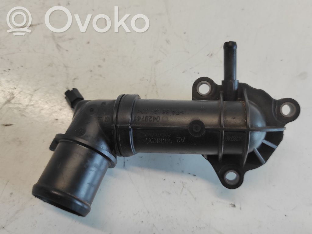 Opel Insignia A Carcasa del termostato 