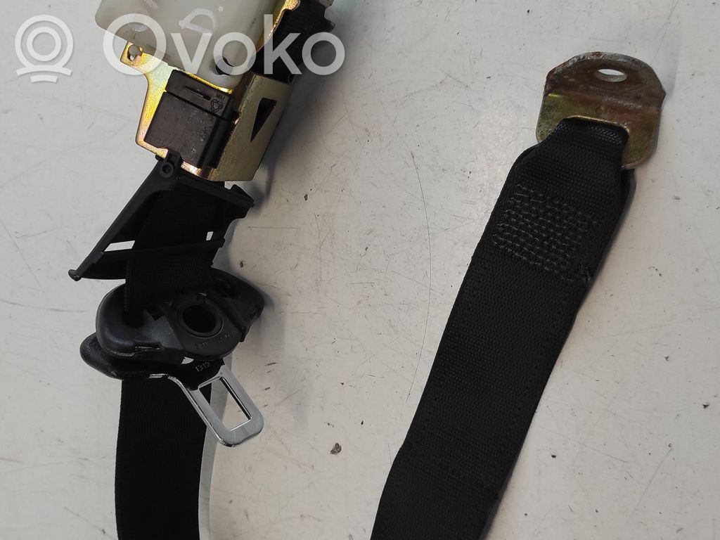 Opel Omega B1 Rear seatbelt 