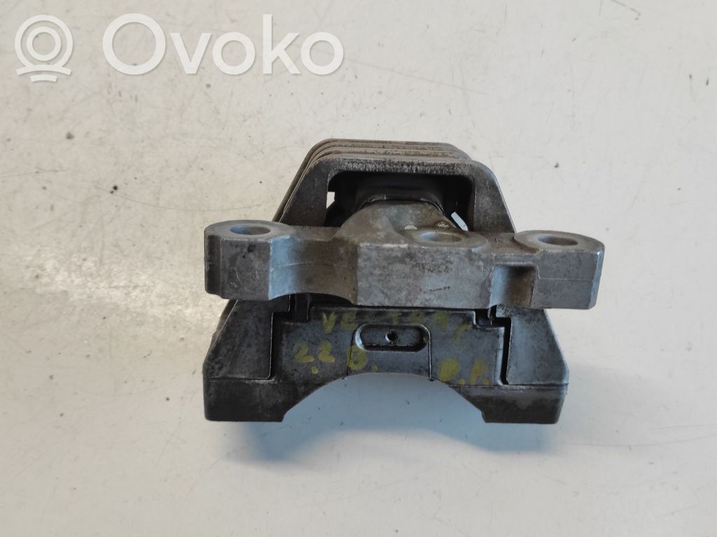 Opel Vectra C Engine mount bracket 