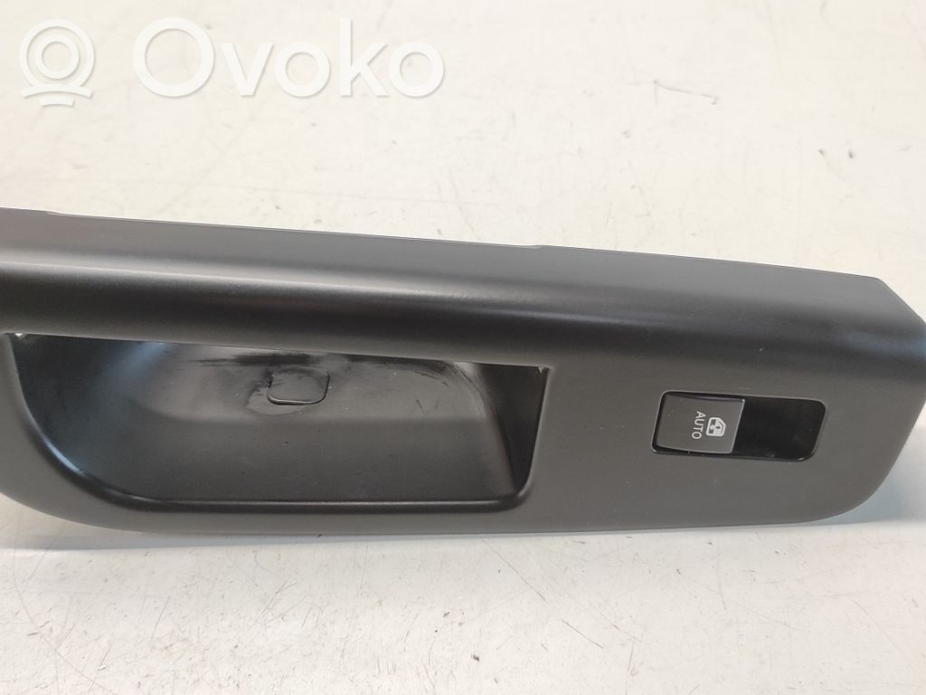 Electric window control switch   823611H000,1339978