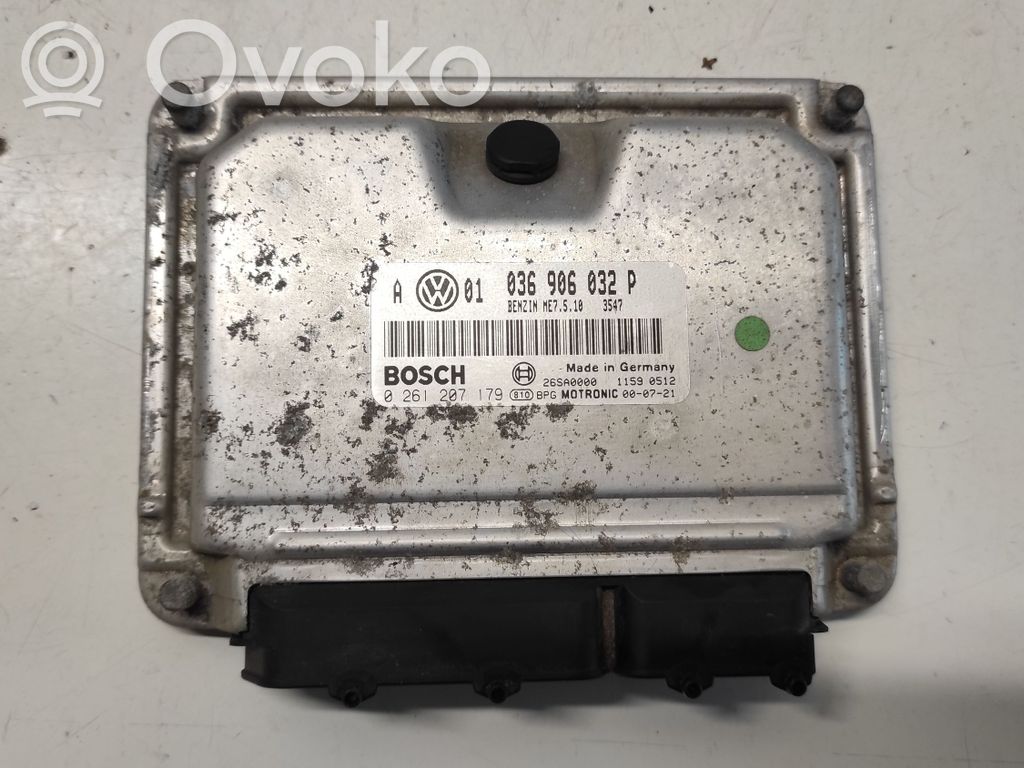 Volkswagen Golf IV Engine control unit/module 