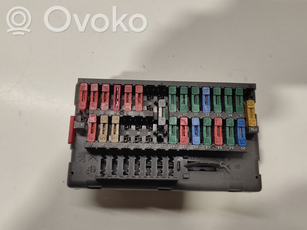 Peugeot 406 Drošinātāju bloks 