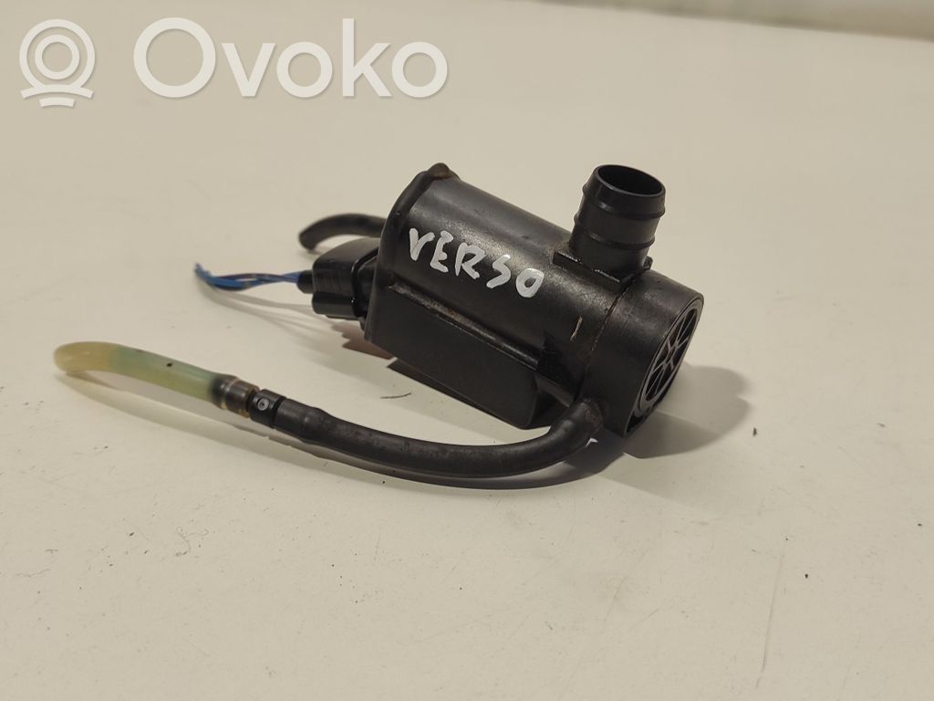 Toyota Corolla Verso E121 Windscreen/windshield washer pump 