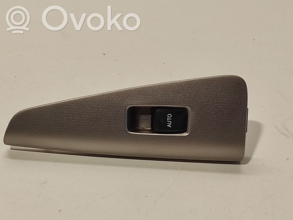 Toyota Corolla Verso E121 Electric window control switch 