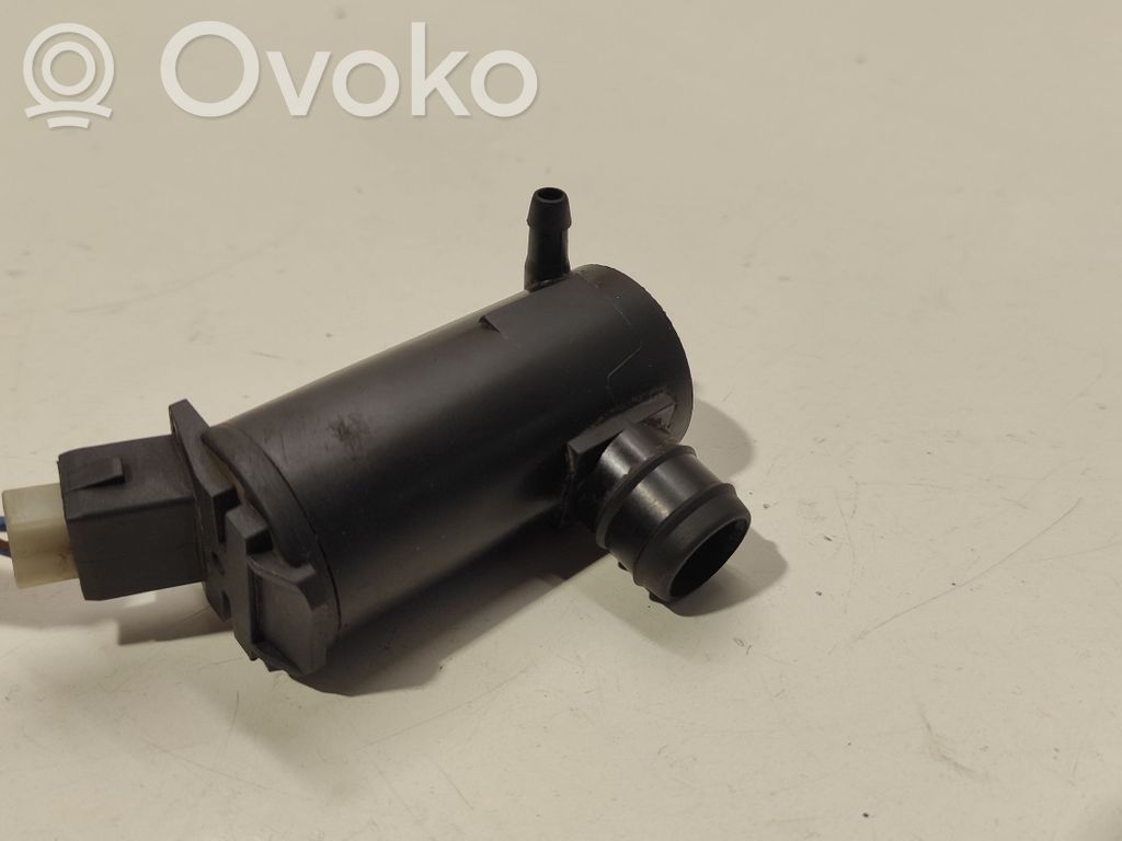 Mitsubishi Space Star Windscreen/windshield washer pump 