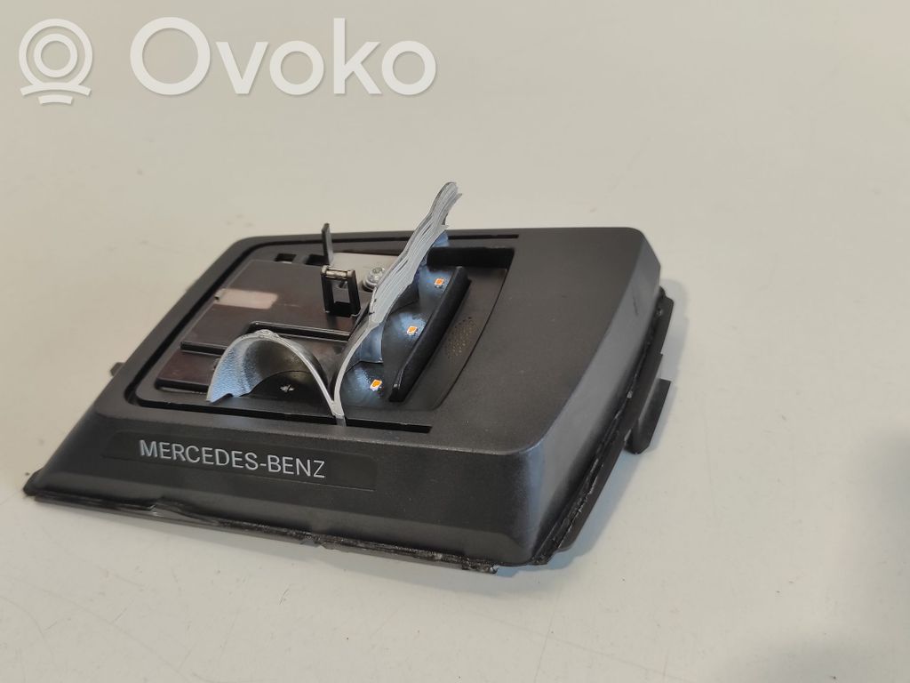 Mercedes-Benz G W463 2nd Gen Часть противотуманной фары 