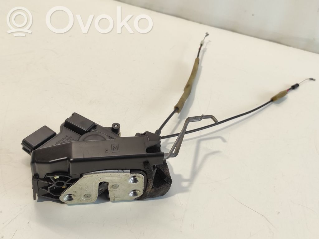 Mazda 5 Priekšpusē slēdzene 