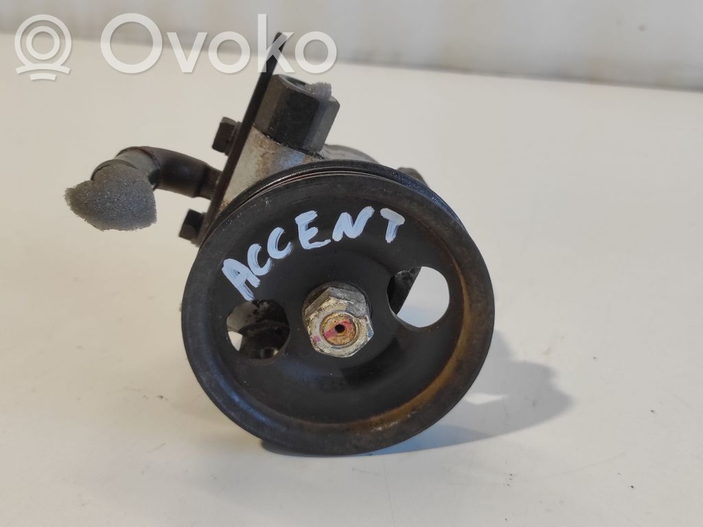 Hyundai Accent Ohjaustehostimen pumppu 