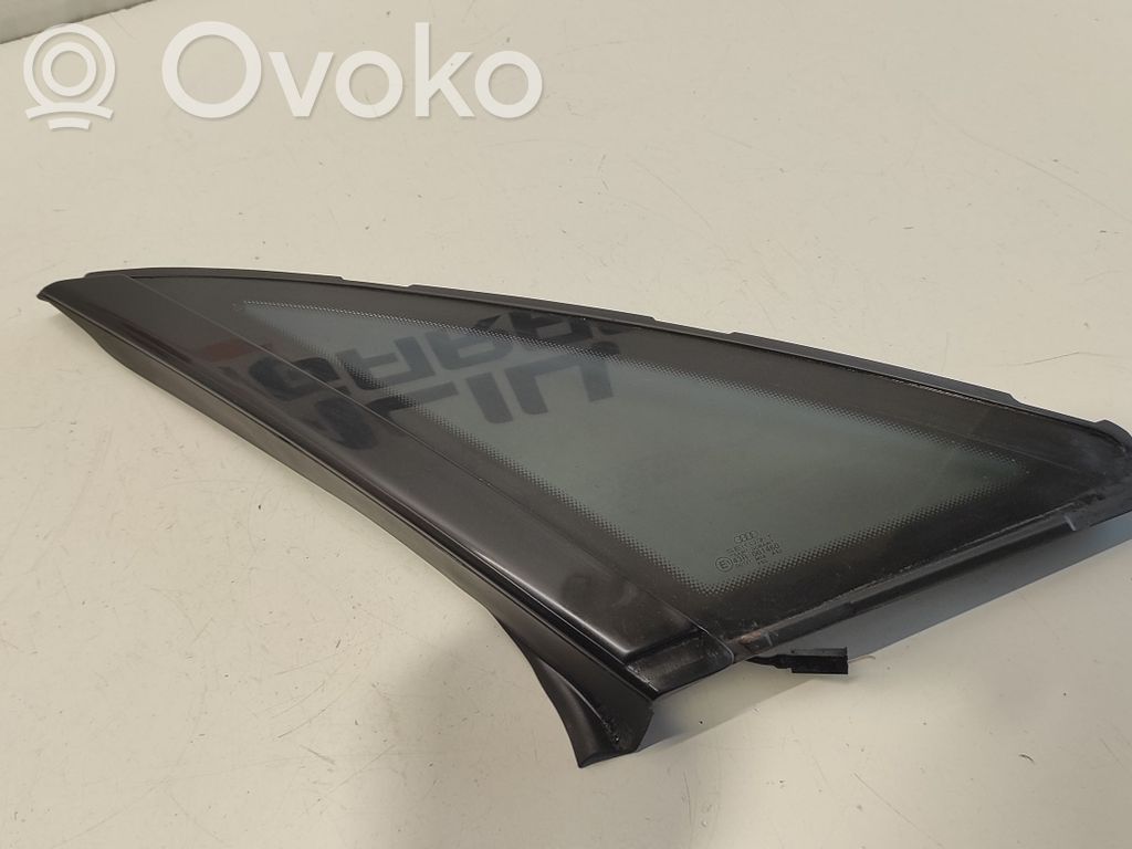 Audi A8 S8 D2 4D Rear side window 