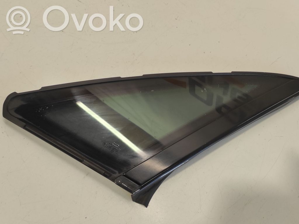 Audi A8 S8 D2 4D Rear side window 
