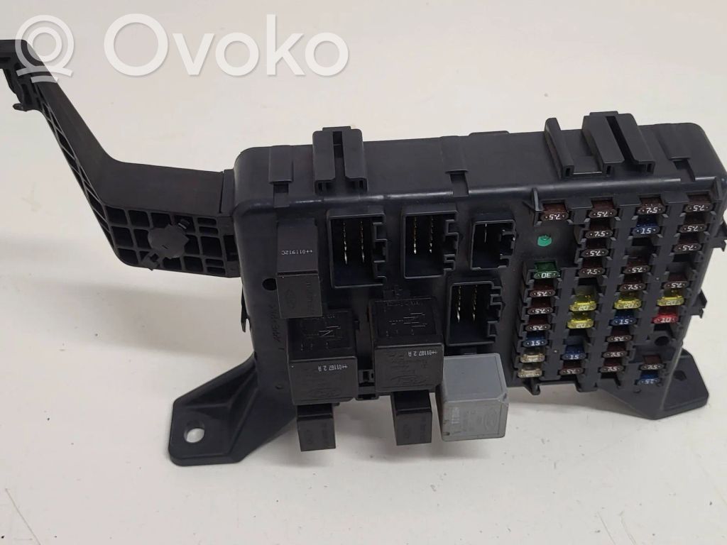 Ford Mondeo Mk III Drošinātāju kaste (komplekts) 