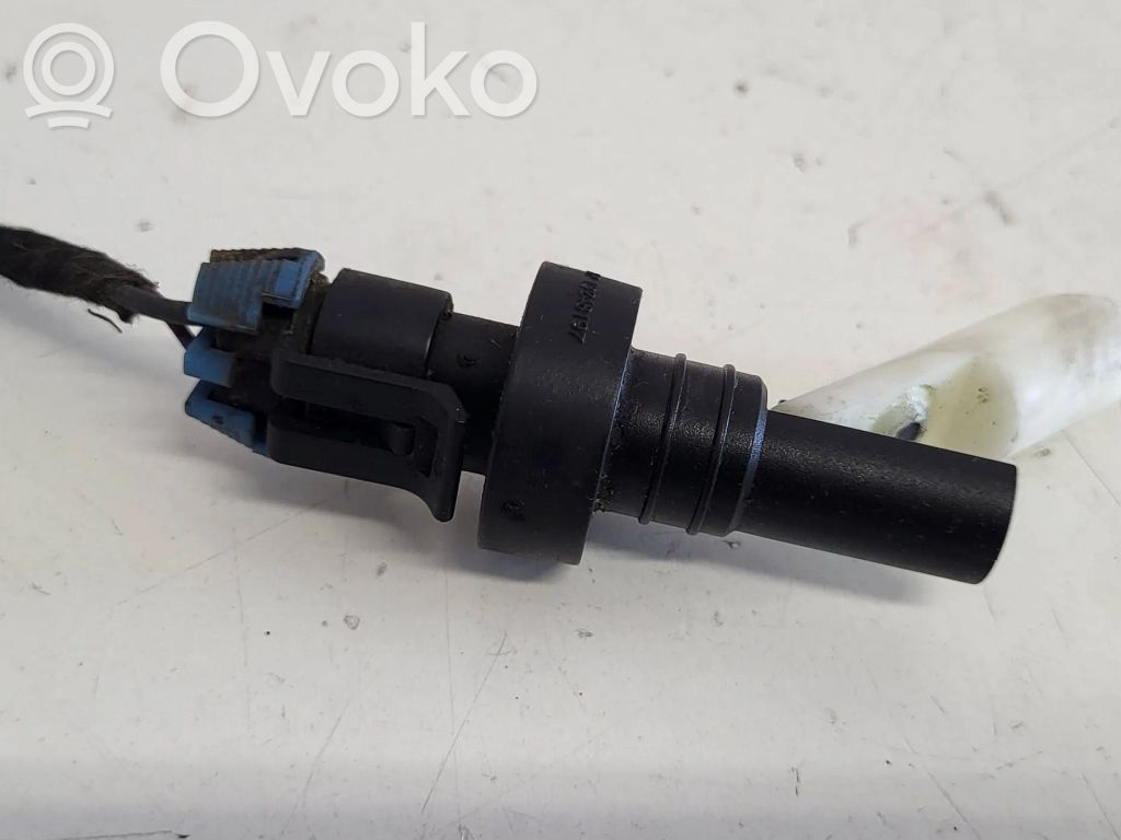 Opel Insignia A Windshield washer fluid level sensor 