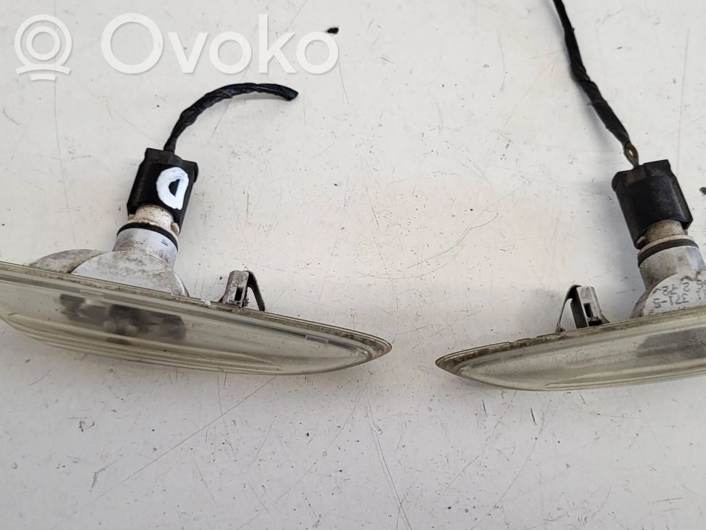 BMW 3 E46 Front fender indicator light 