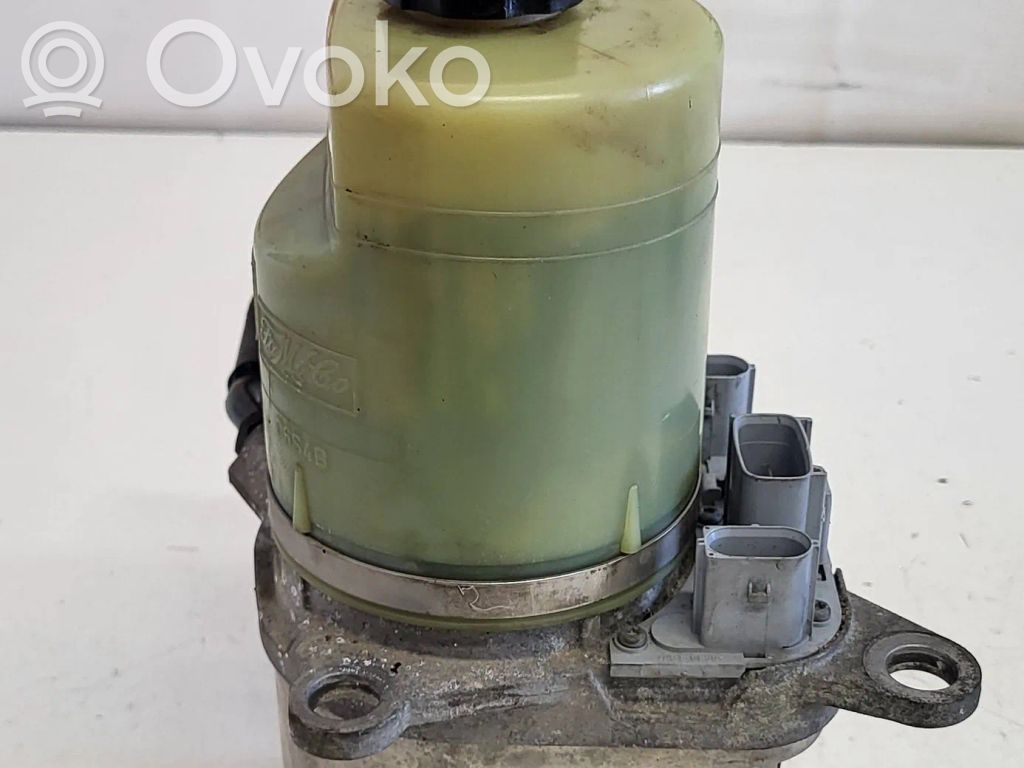Ford Focus C-MAX Power steering pump 