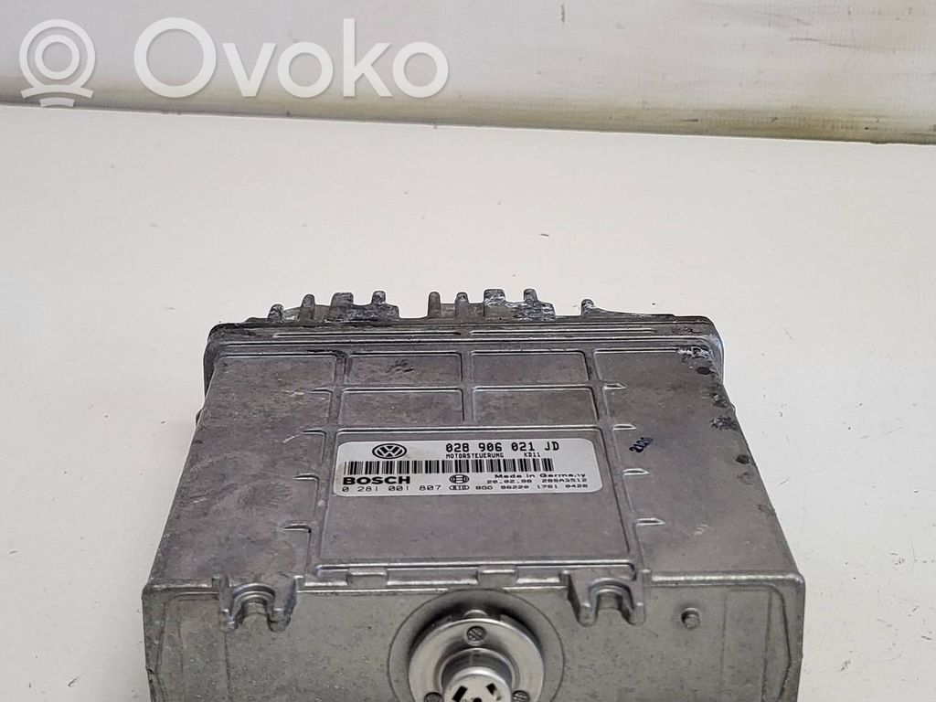 Volkswagen PASSAT B5 Engine control unit/module 