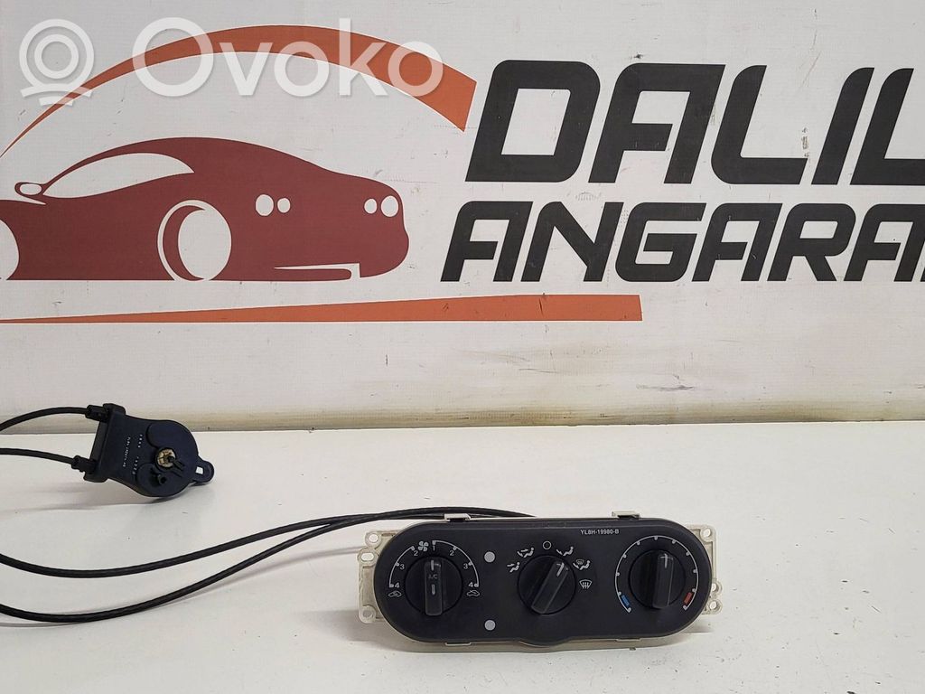 Ford Maverick Climate control unit 