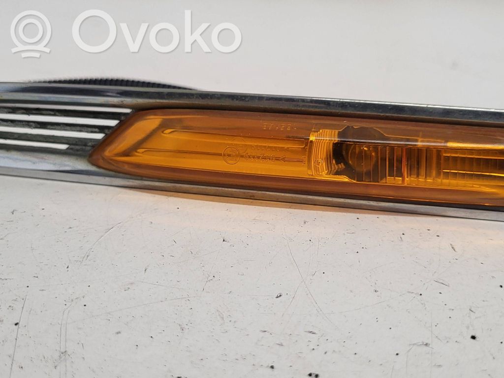Ford Mondeo MK IV Kierunkowskaz błotnika przedniego 
