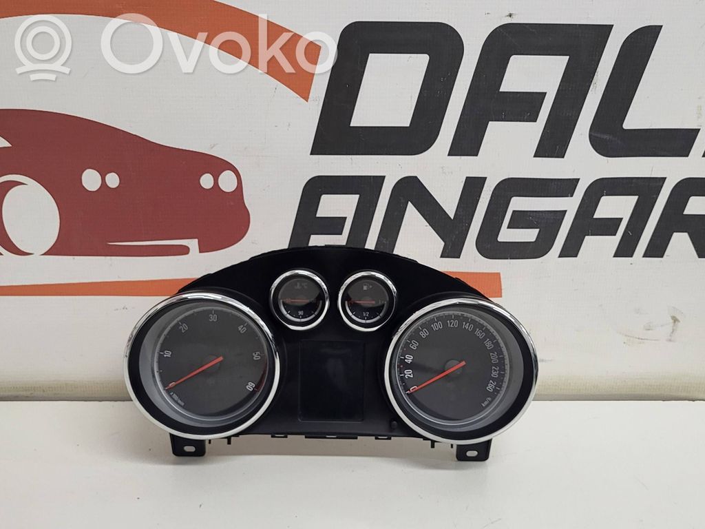 Opel Astra J Speedometer (instrument cluster) 