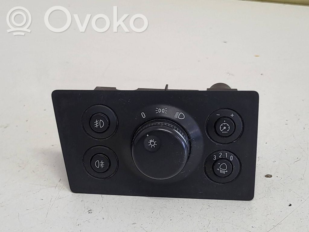 Opel Zafira B Включатель фонарей 