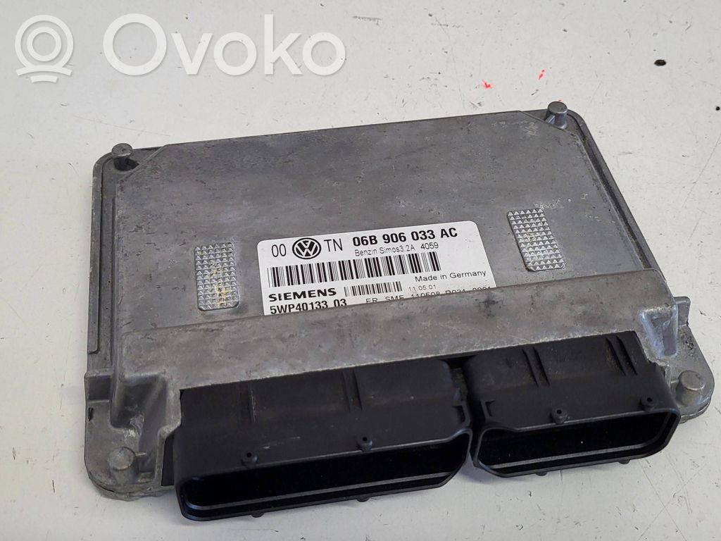 Volkswagen PASSAT B5.5 Engine control unit/module 