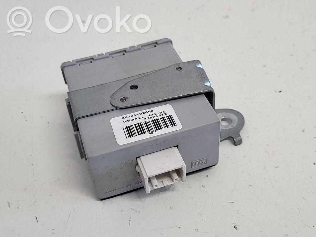 Toyota Corolla E120 E130 Centrinio užrakto valdymo blokas 