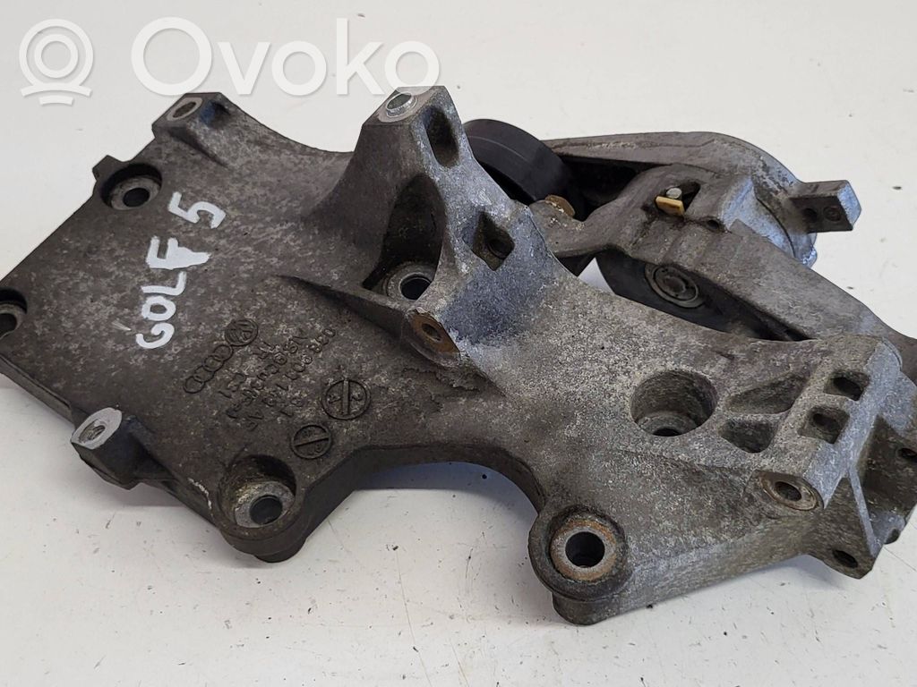 Volkswagen Golf V Mocowanie alternatora 