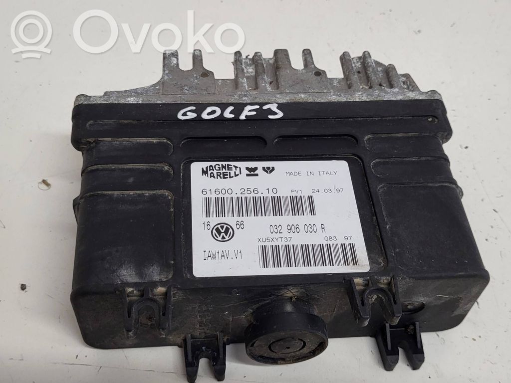 Volkswagen Golf III Unitate/modul de control motor 