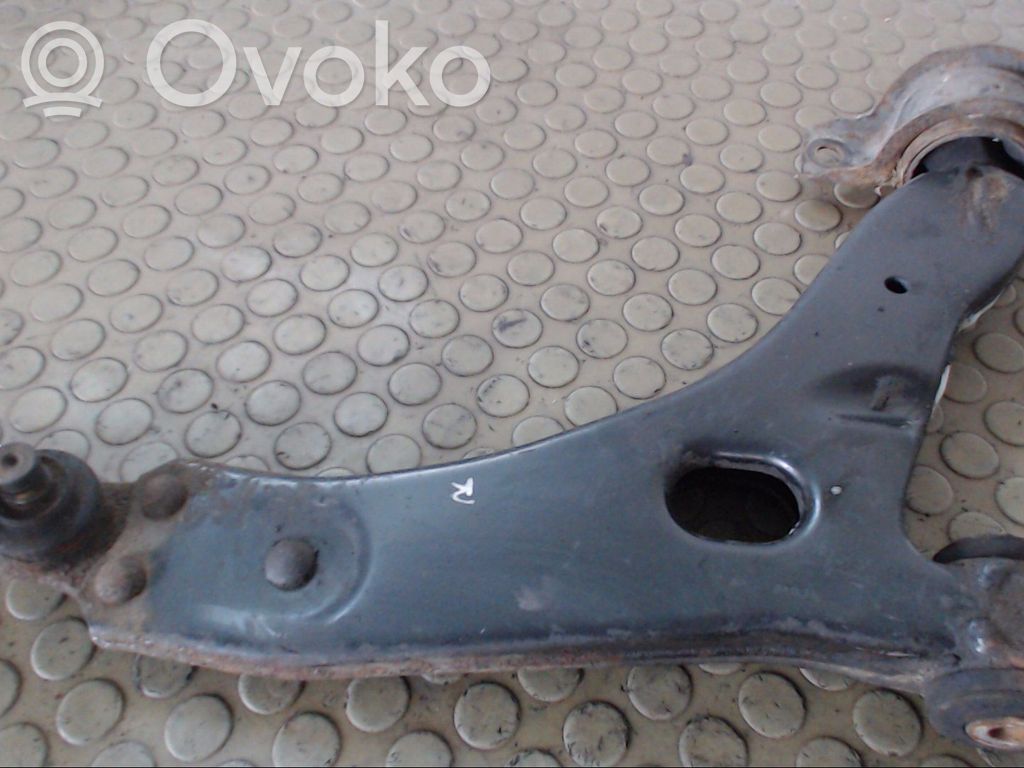 Ford Focus Front lower control arm/wishbone 
