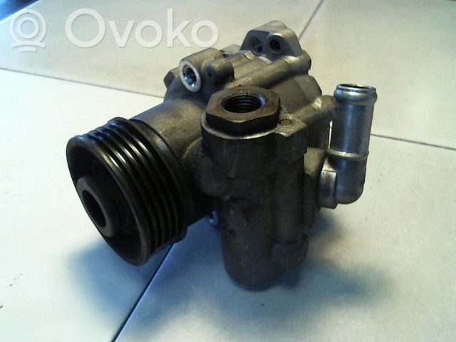 Ford Mondeo MK II Ohjaustehostimen pumppu 