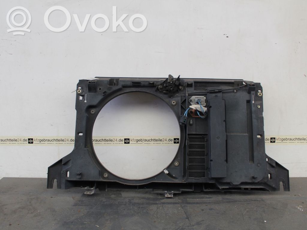 Citroen C5 Viršutinė dalis radiatorių panelės (televizoriaus) 