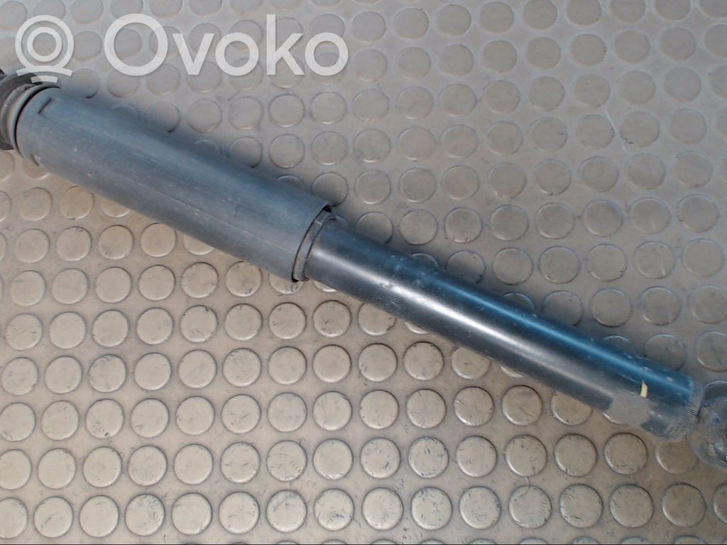 Opel Corsa C Takaiskunvaimennin 