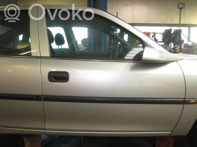 Opel Vectra B Puerta delantera 
