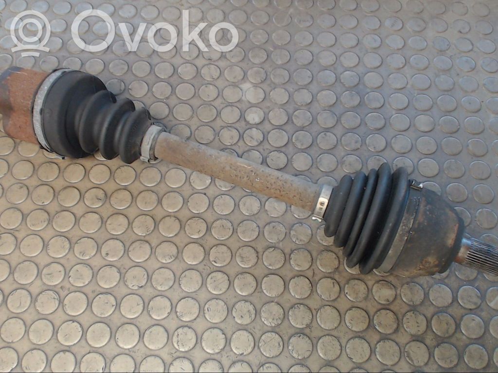 Volvo C40 Półoś przednia 