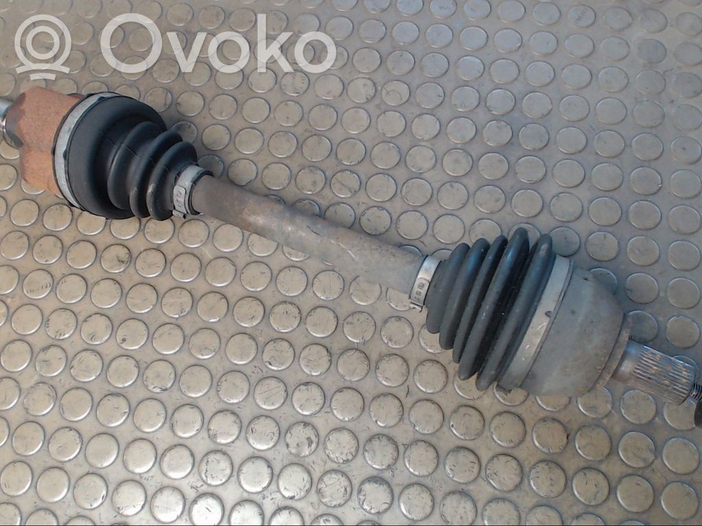 Volvo V50 Półoś przednia 