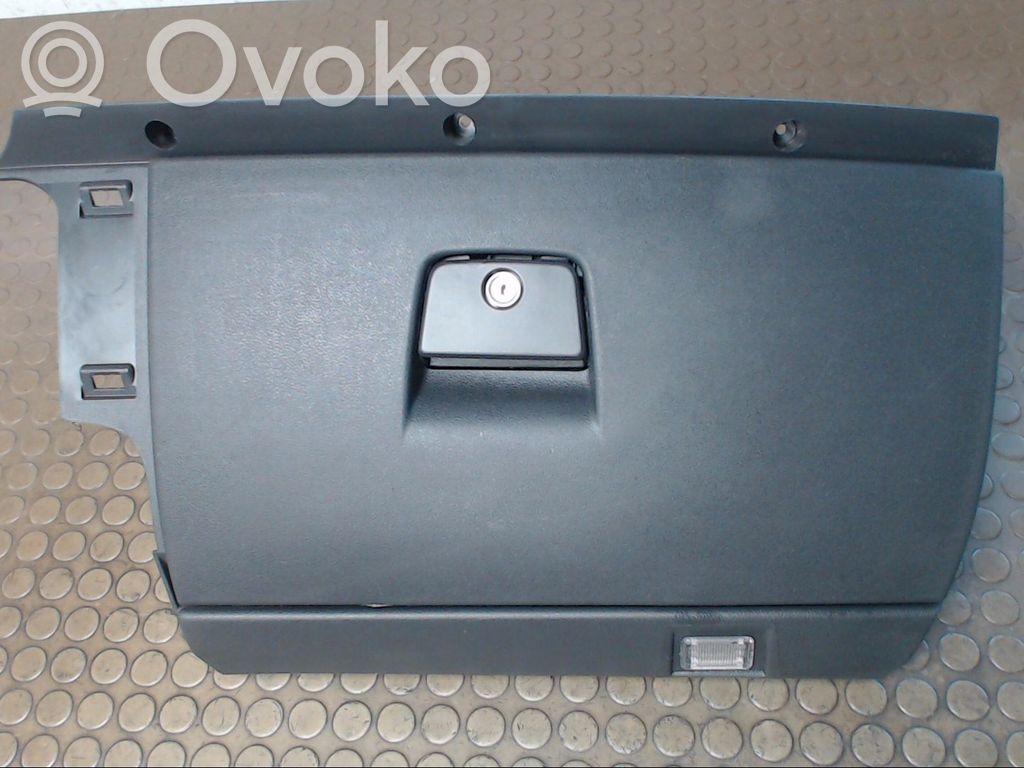 Glove box set   8626141,0000,09871860,39808614