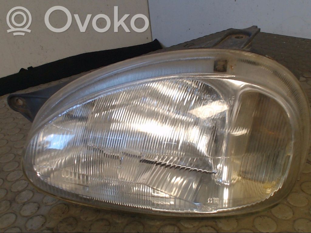 Opel Corsa B Lampa przednia 