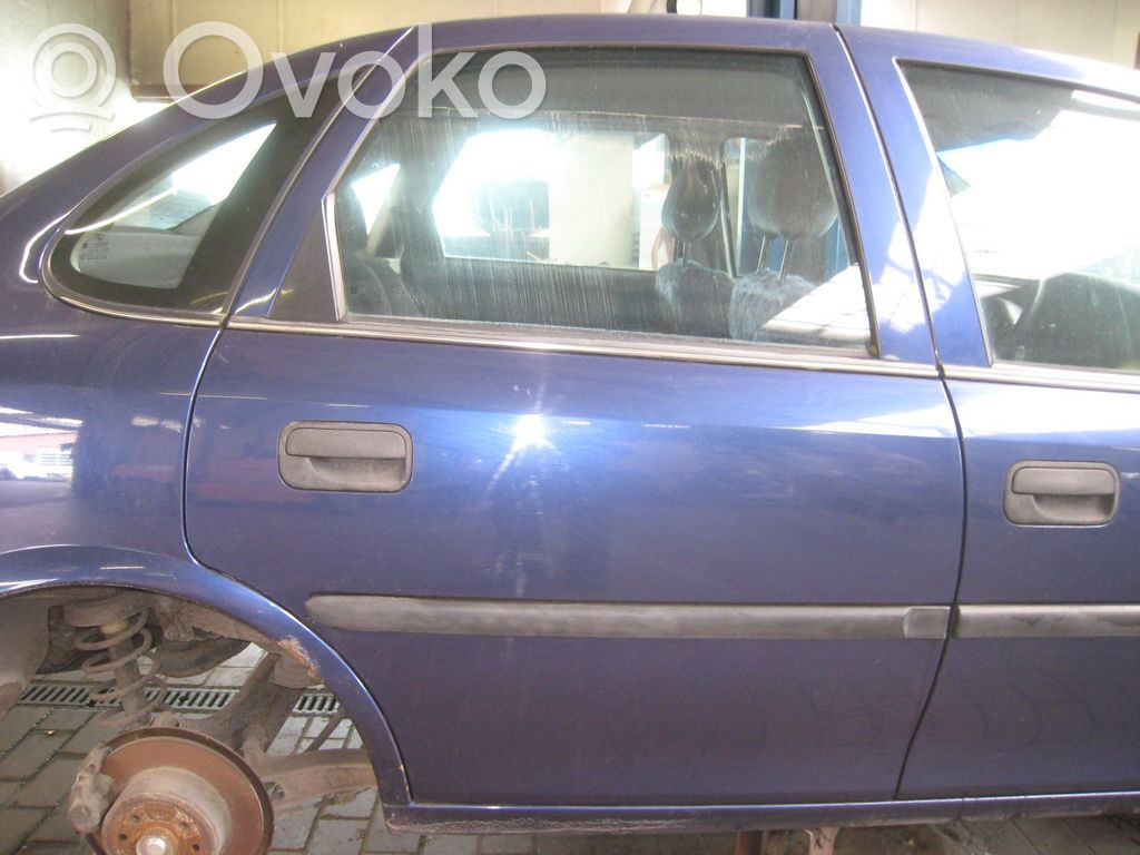 Opel Vectra B Puerta trasera 