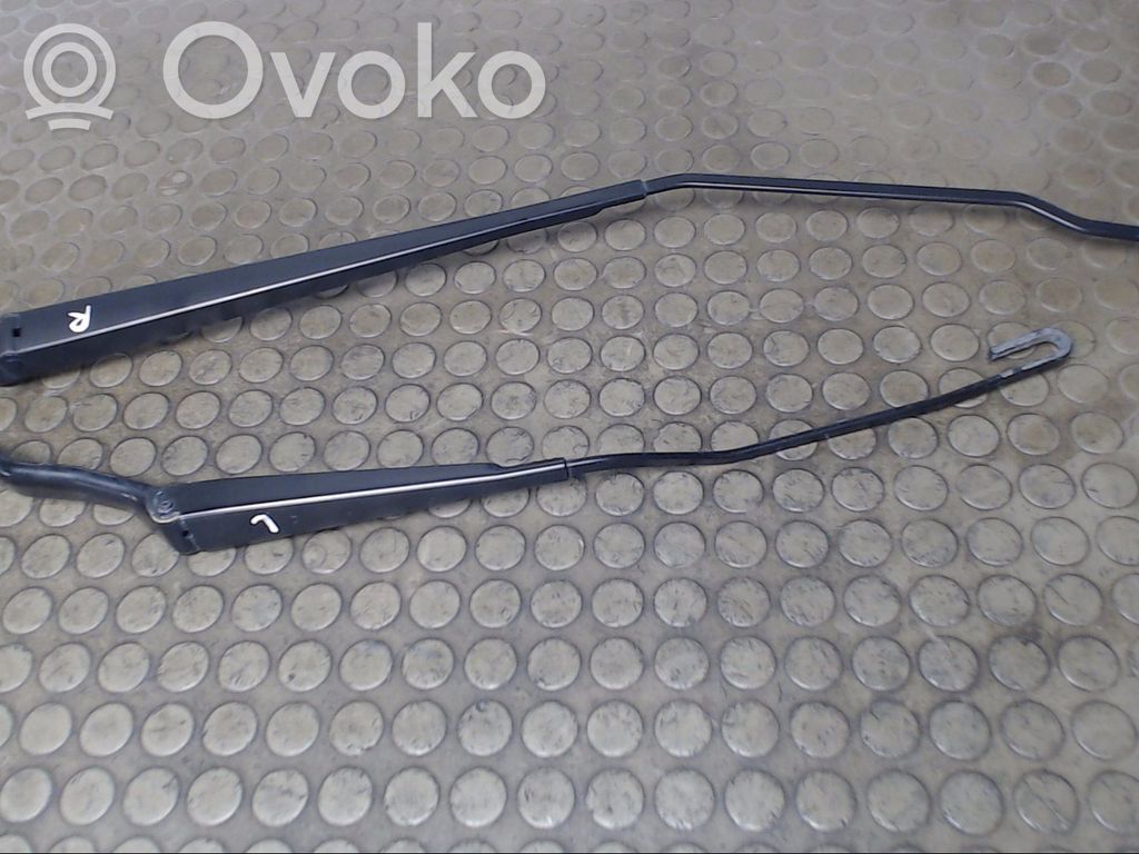 Peugeot 206 Ramię wycieraczki szyby przedniej / czołowej 