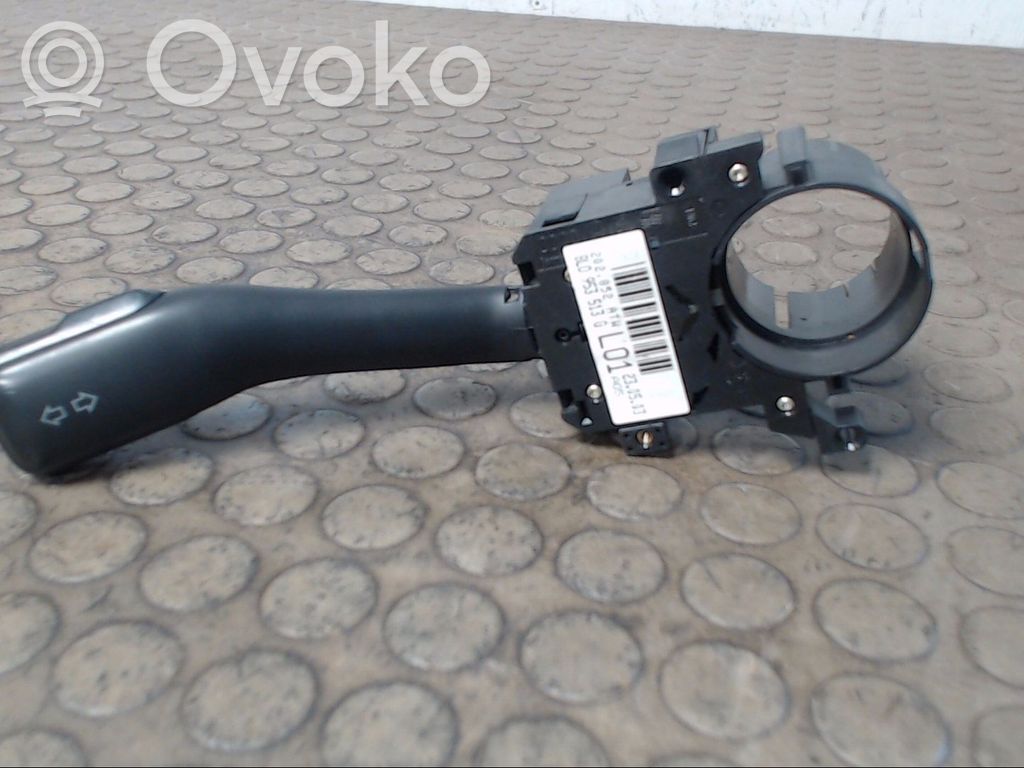 Volkswagen Sharan Suuntavilkun vipu 