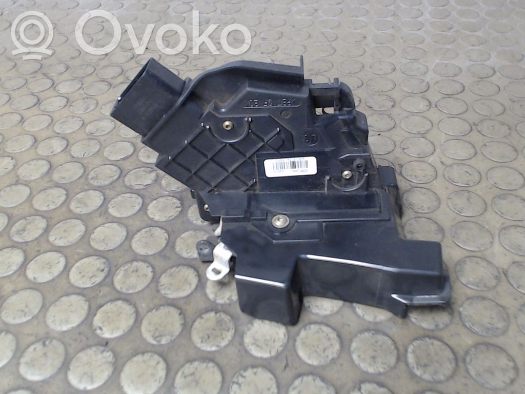 Priekšpusē slēdzene   3M5AR21813ER,4896707,NICHTZUTREFFEND