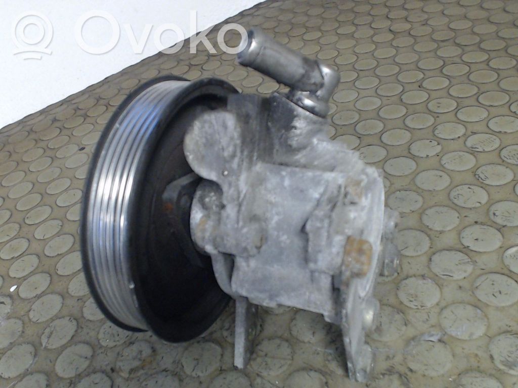 BMW 3 E36 Ohjaustehostimen pumppu 