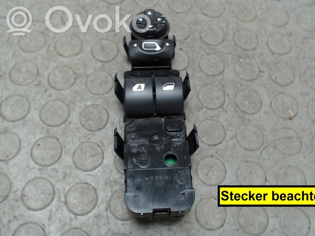 Peugeot 207 Electric window control switch 