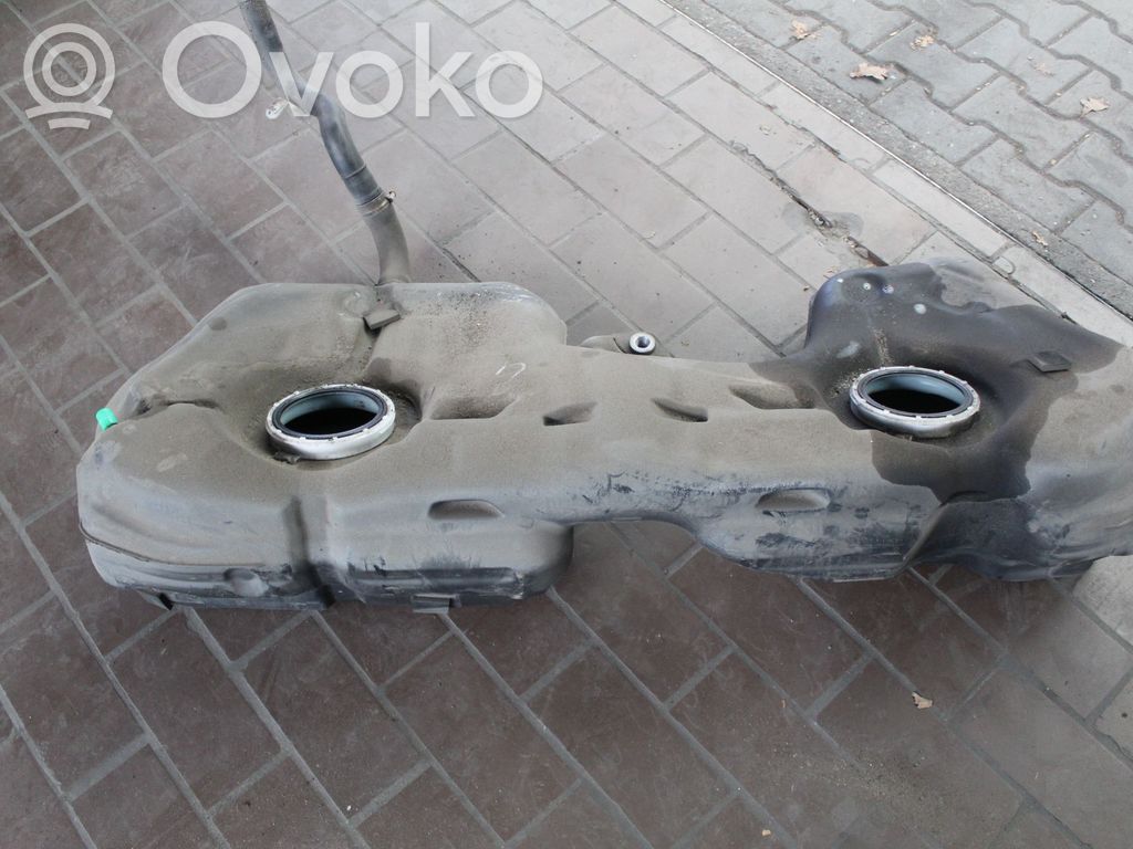 BMW 3 E90 E91 Fuel tank 