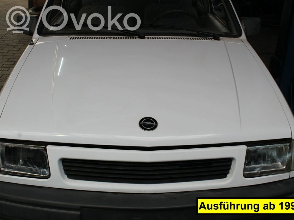 Opel Corsa A Konepelti 