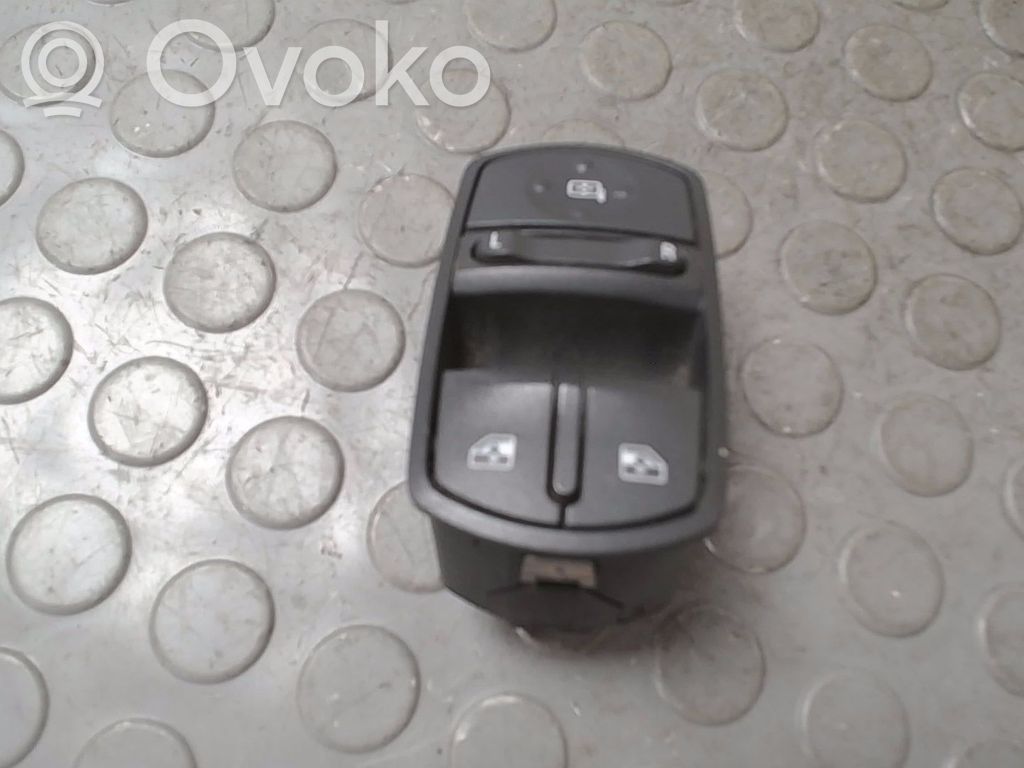 Opel Corsa D Electric window control switch 
