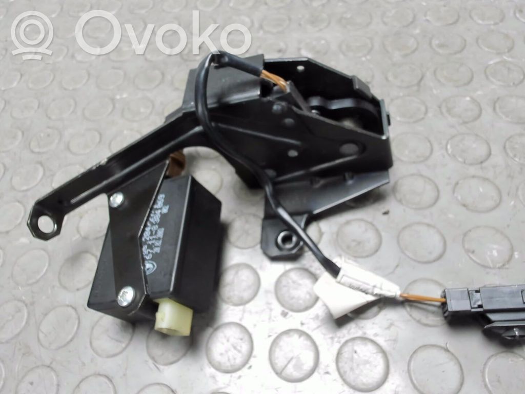 Tailgate/trunk/boot lock/catch/latch   51248168892,67118384069