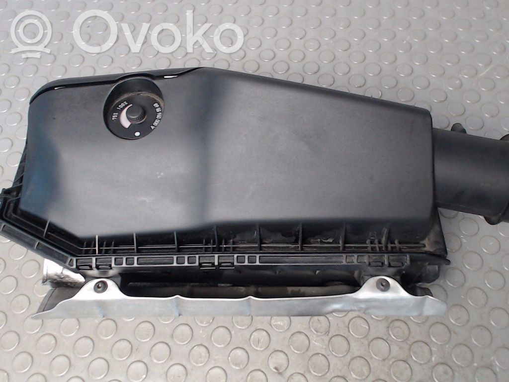 Mercedes-Benz C W203 Autres pièces compartiment moteur