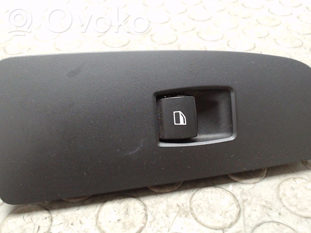 BMW 1 E81 E87 Electric window control switch 