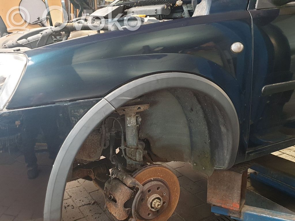 Opel Corsa C Sparnas 