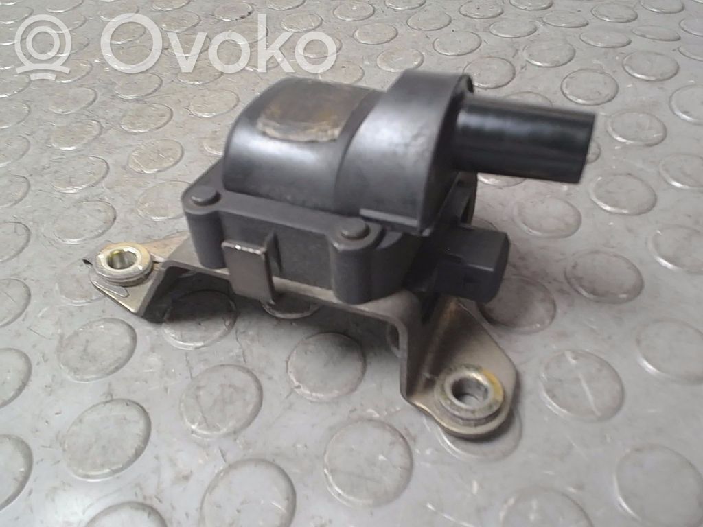 Toyota Avensis T220 Bobina di accensione ad alta tensione
